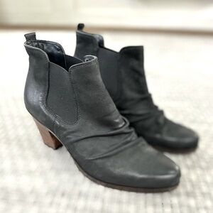 Paul Green Jano Black Leather Chelsea Scrunch Boot